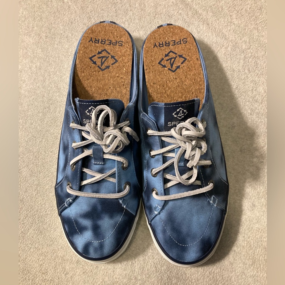 Sperry blue tie dye slip on sneakers, size 9